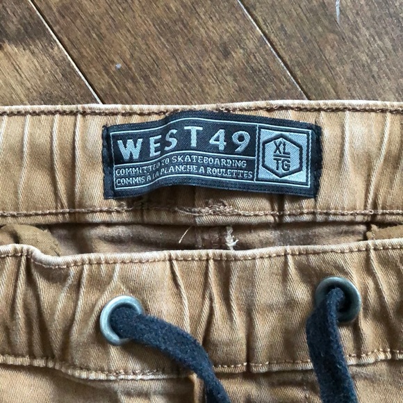 Men’s Cargo Joggers - Picture 3 of 5